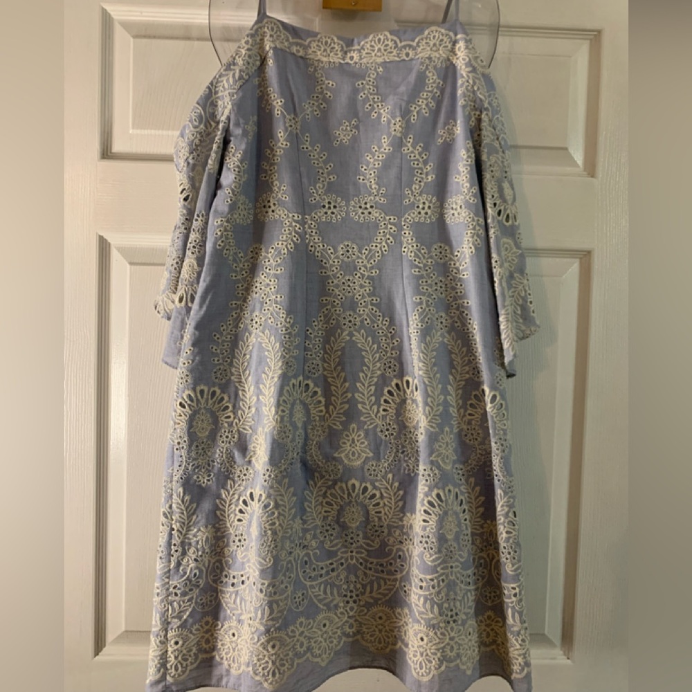 Elegant Blue and Cream Cold Shoulder Embroidered Lace Dress - Picture 6 of 16